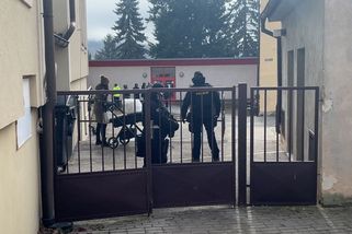 Školák, který chtěl střílet ve škole v Rudolfově, skončí v ústavní péči - Novinky